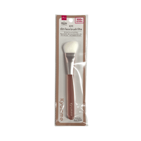 Daiso KM flat foundation Brush 05a